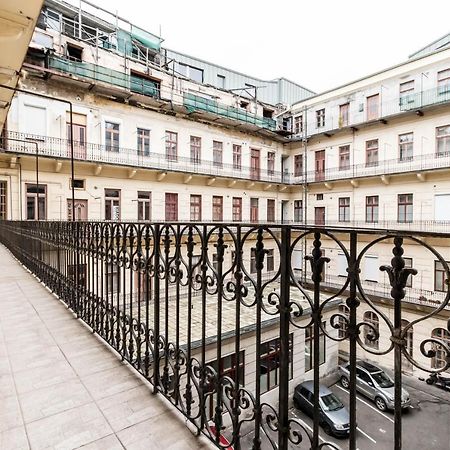 Castle Downtown Apartment Budapest Bagian luar foto